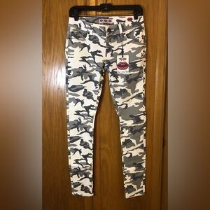 Low Rise Skinny Jeans NWT WAM What About Me Gray White Camo Size 5/6